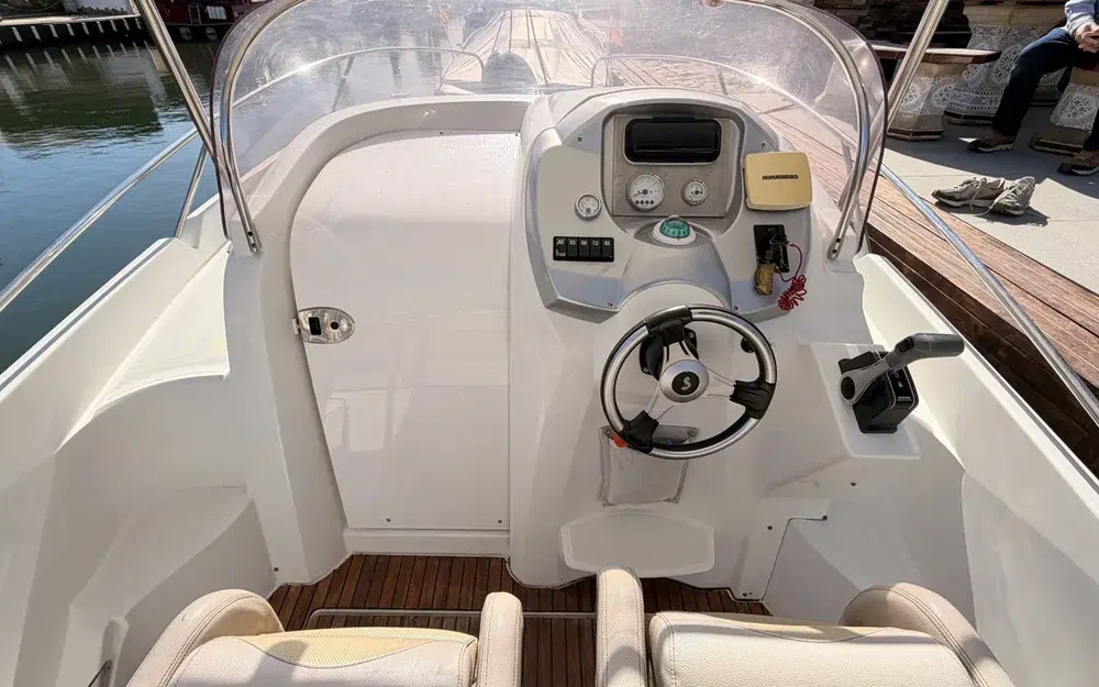 slider 14 Beneteau Flyer 750 Sun Deck