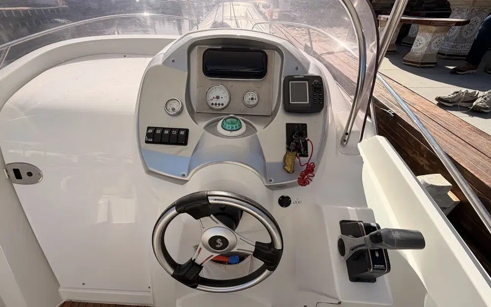 slider 15 Beneteau Flyer 750 Sun Deck