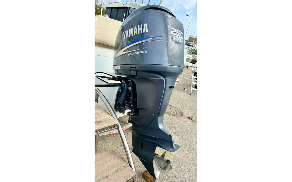 slider 5 Sessa Marine Key Largo 24