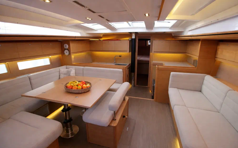 slider 4 Dufour 512 Grand Large