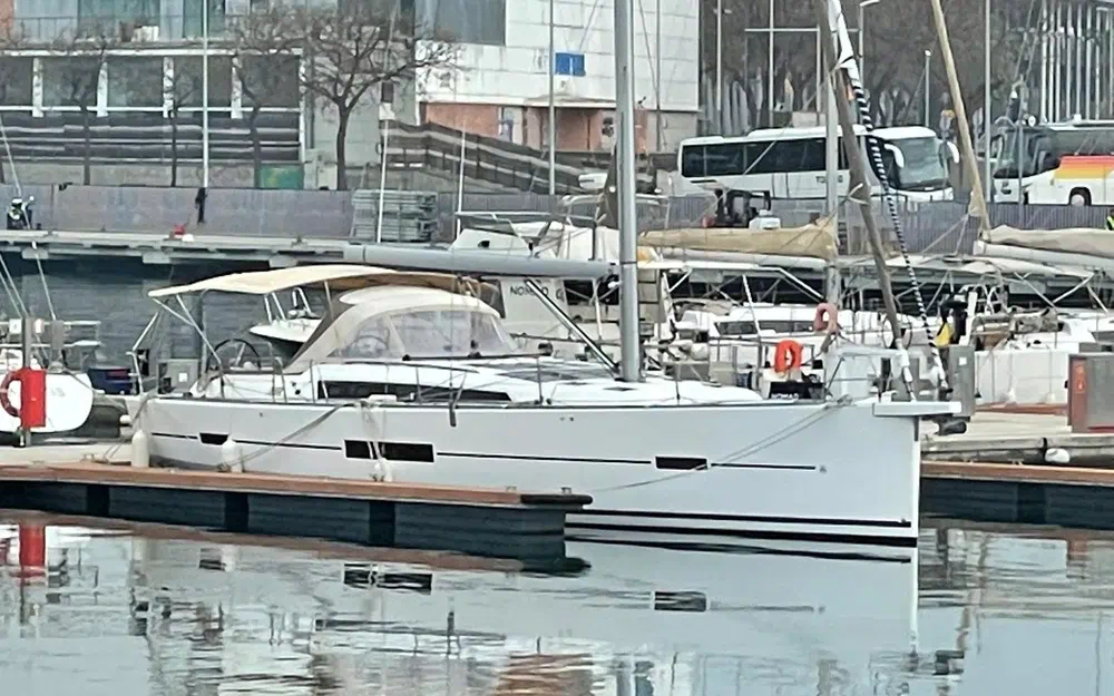 slider 1 Dufour 512 Grand Large