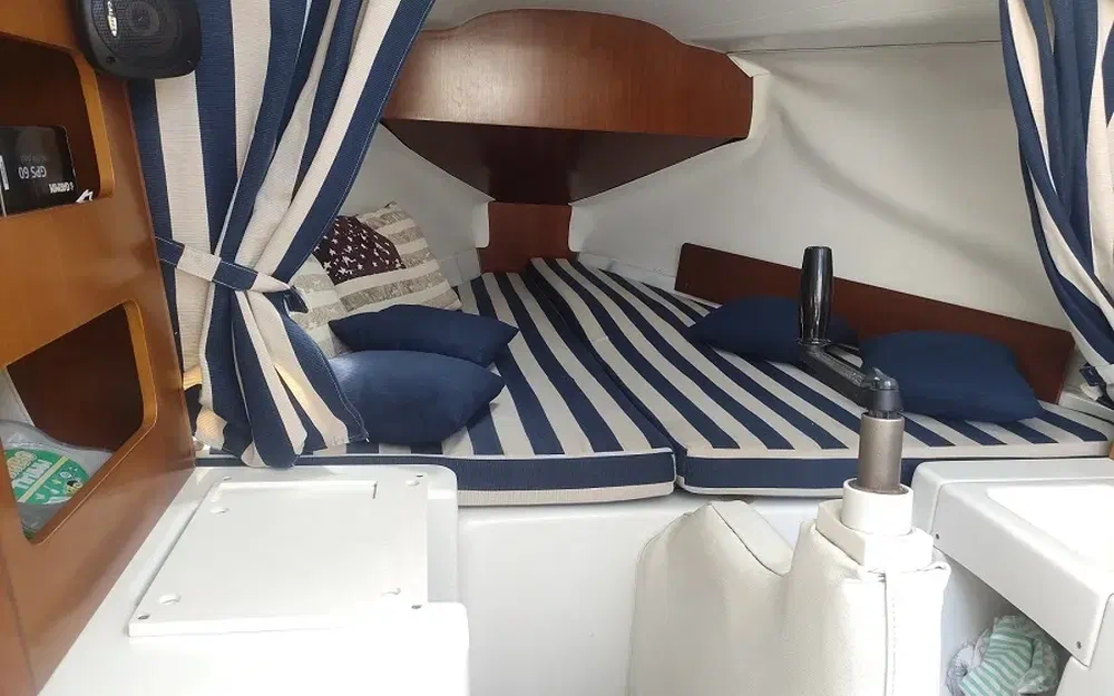 slider 12 Beneteau First 211