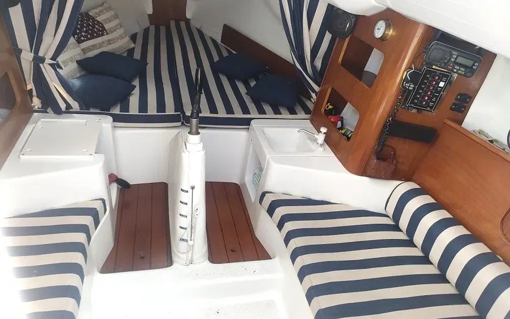 slider 13 Beneteau First 211