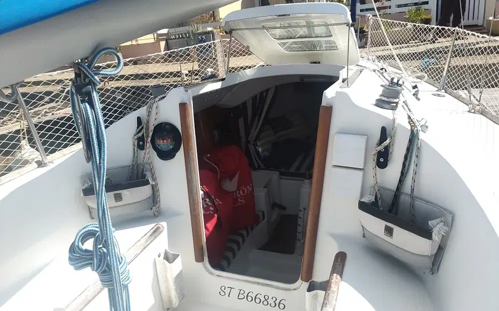 slider 7 Beneteau First 211