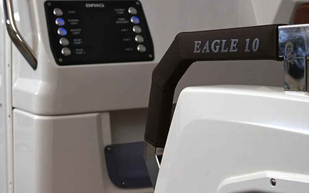 slider 14 Brig Eagle 10