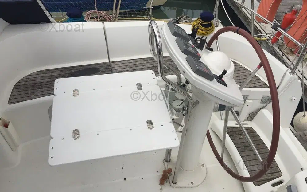 slider 7 Jeanneau Sun Odyssey 35