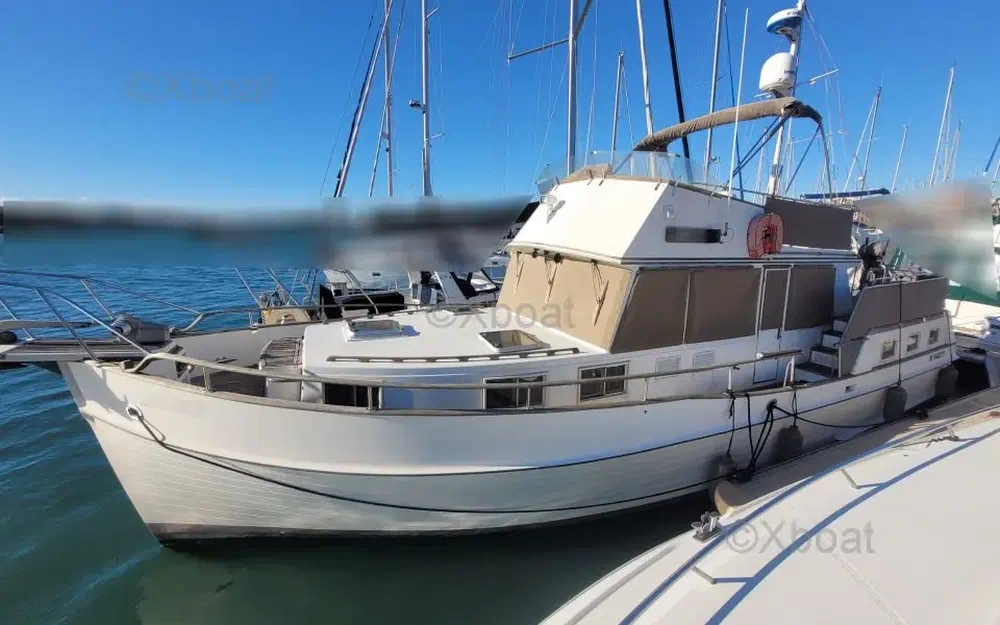 slider 1 American Marine Grand Banks 42 Motor Yacht