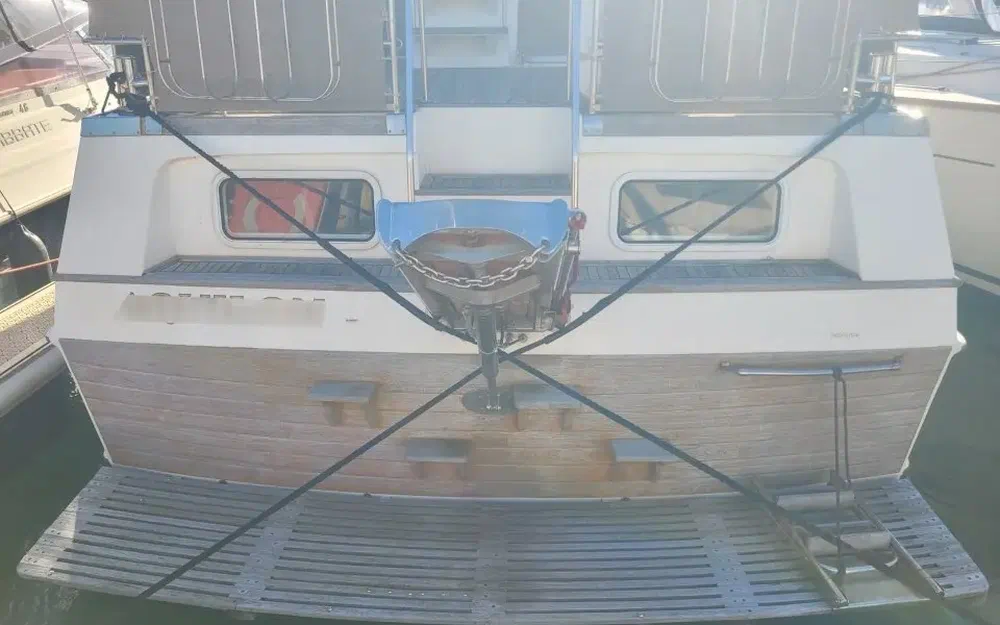 slider 5 American Marine Grand Banks 42 Motor Yacht