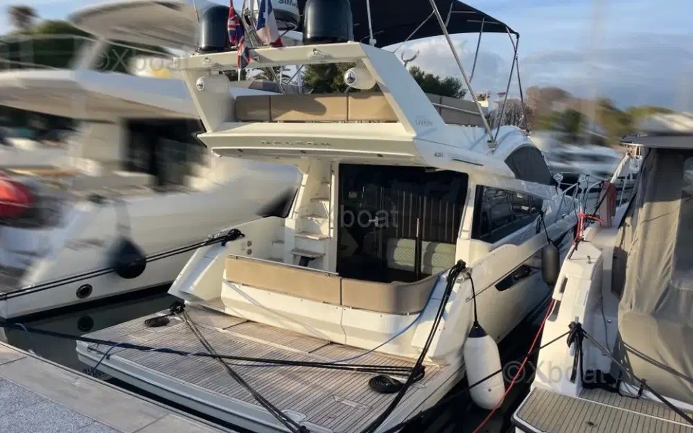 slider 2 Galeon 420 Fly