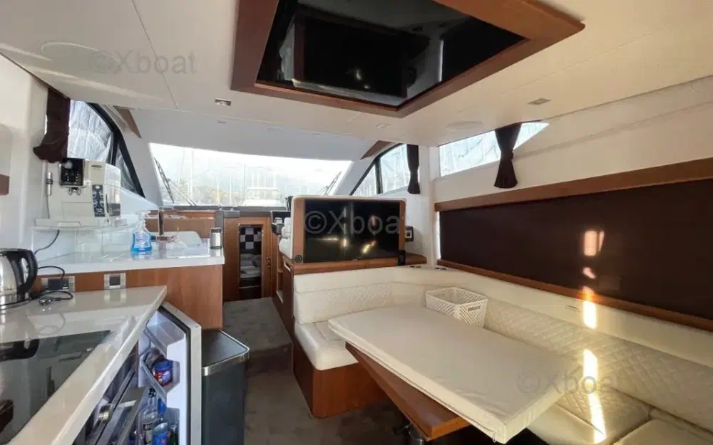 slider 4 Galeon 420 Fly