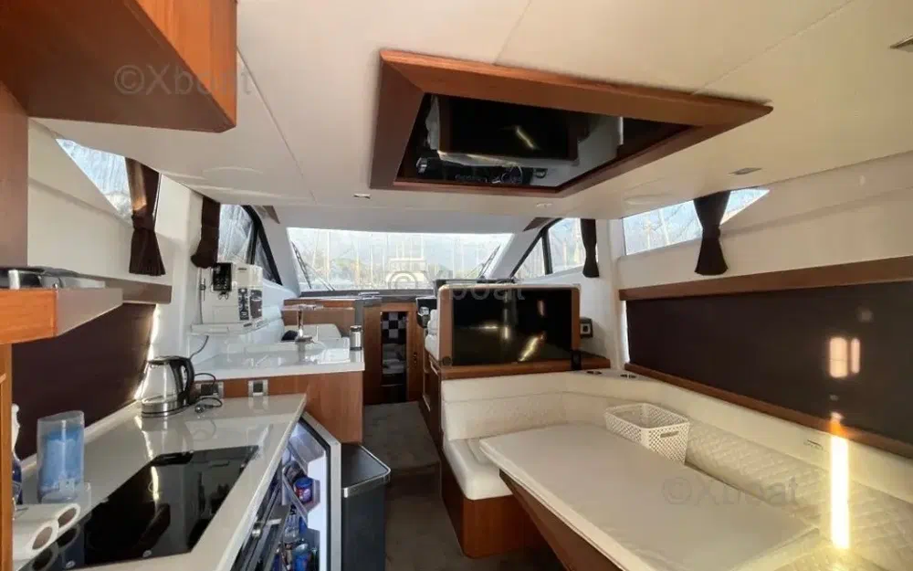 slider 5 Galeon 420 Fly