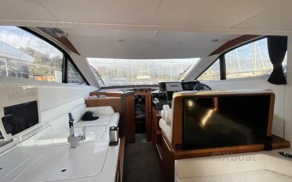 slider 8 Galeon 420 Fly