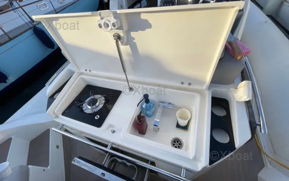 slider 11 Capelli Tempest 40