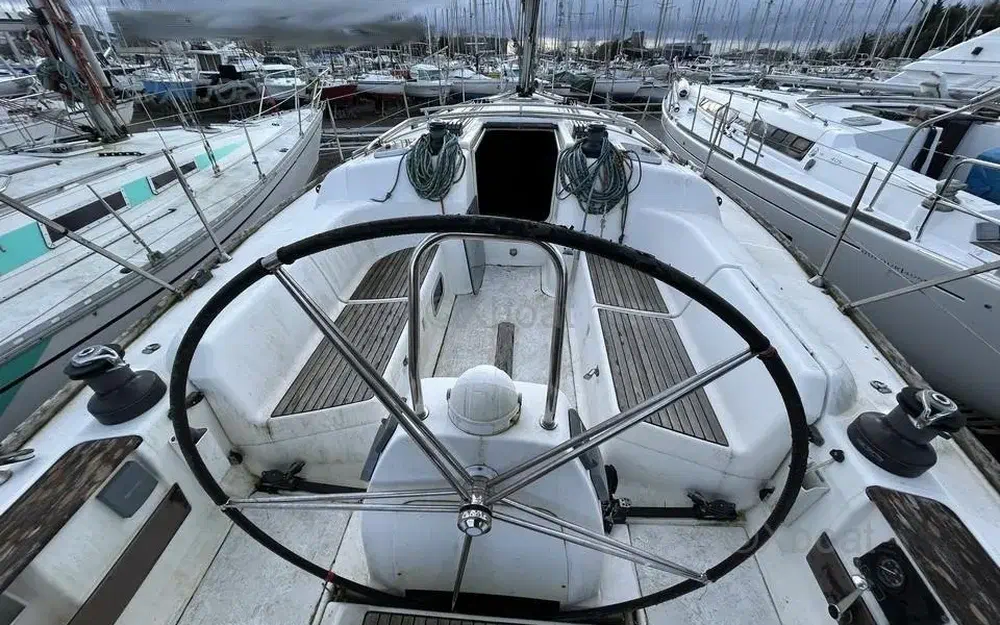 slider 4 Dufour 40 PERFORMANCE