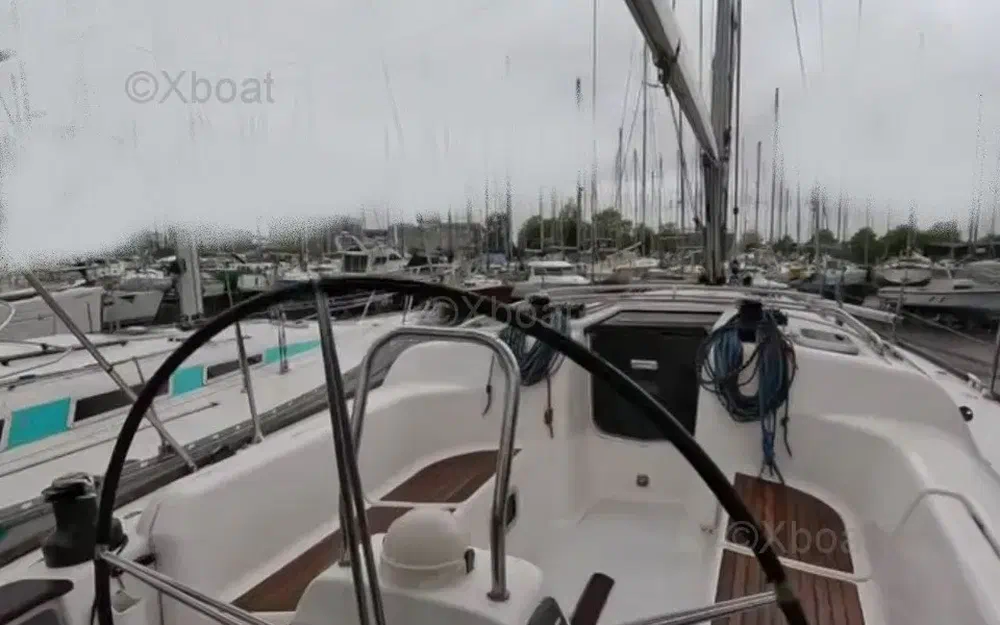 slider 8 Dufour 40 PERFORMANCE