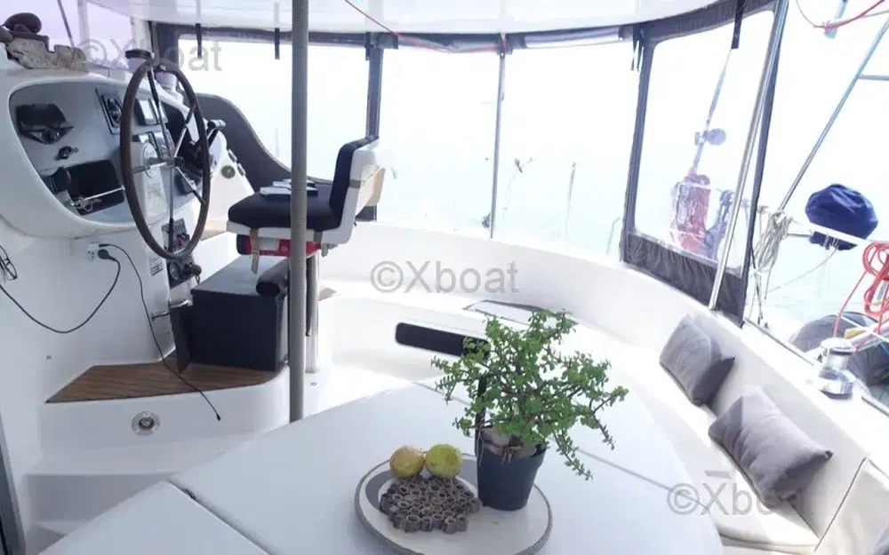slider 10 Fountaine Pajot Bahia 46