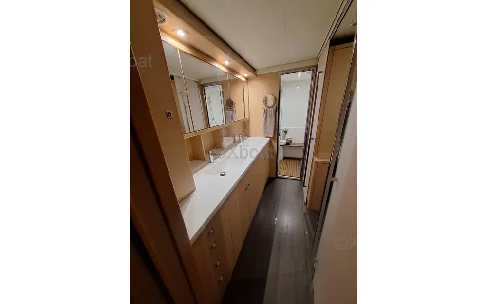 slider 3 Lagoon 52 F