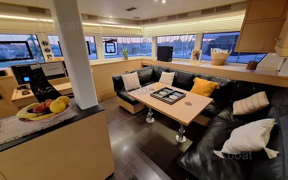 slider 7 Lagoon 52 F