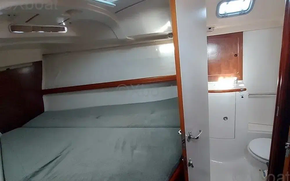 slider 9 Beneteau Oceanis 381