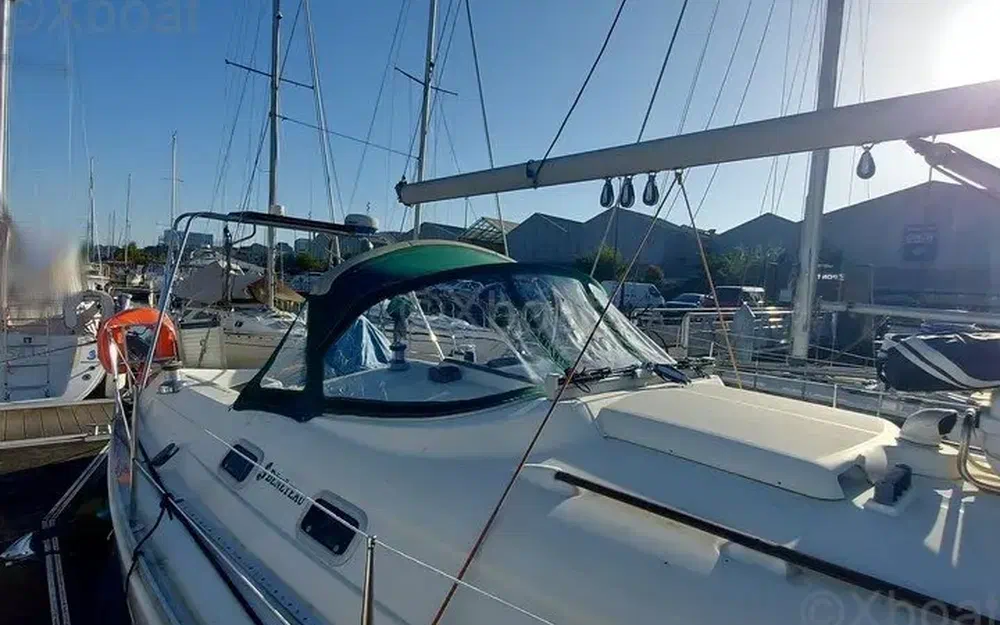 slider 4 Beneteau Oceanis 381