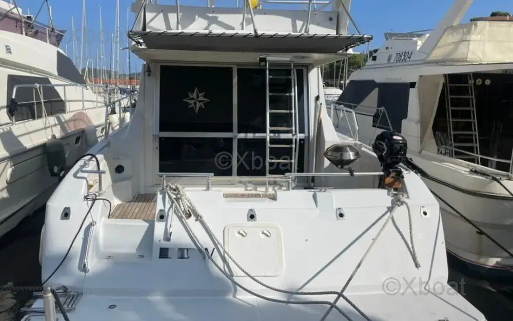 slider 2 Jeanneau Yarding 42 Fly