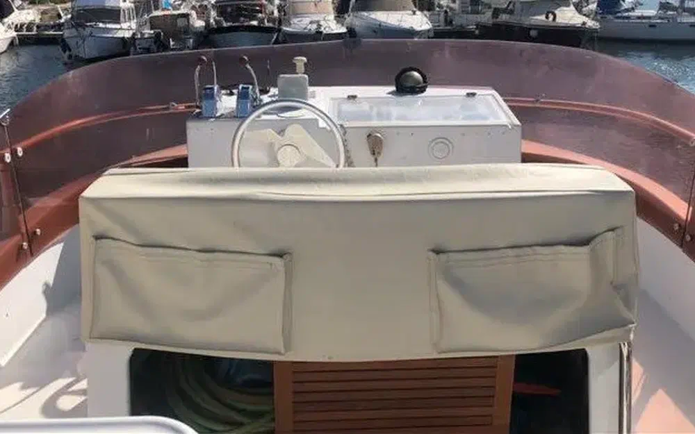 slider 7 Jeanneau Yarding 42 Fly