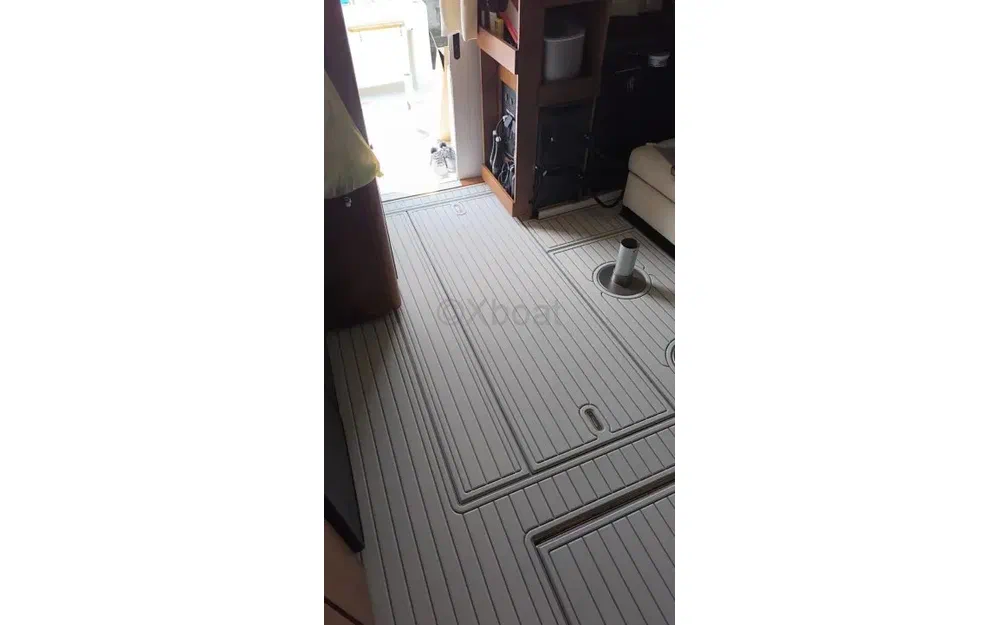 slider 10 Luhrs 36 Convertible