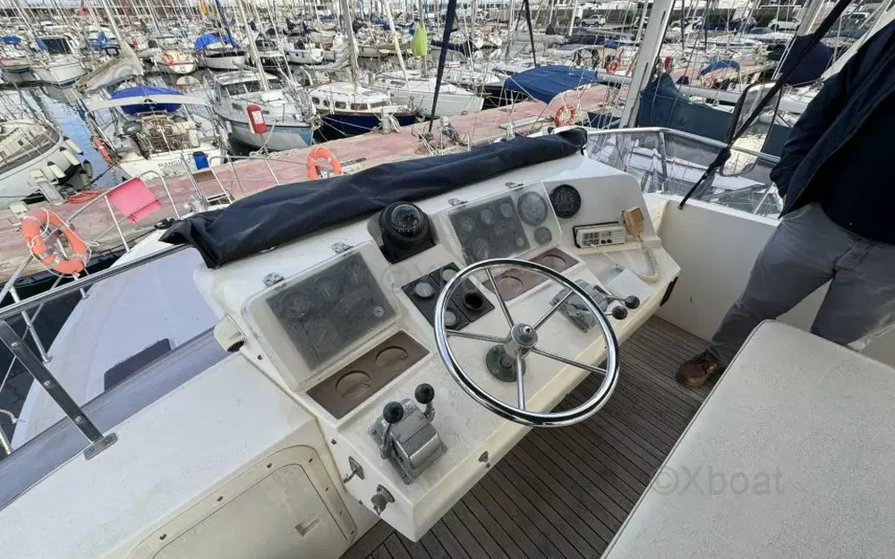 slider 1 Horizon 40 Trawler