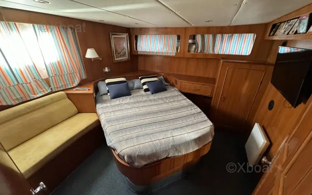 slider 4 Horizon 40 Trawler