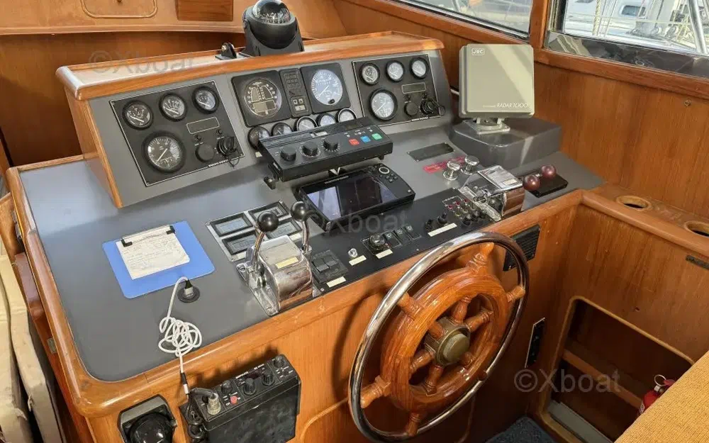 slider 5 Horizon 40 Trawler