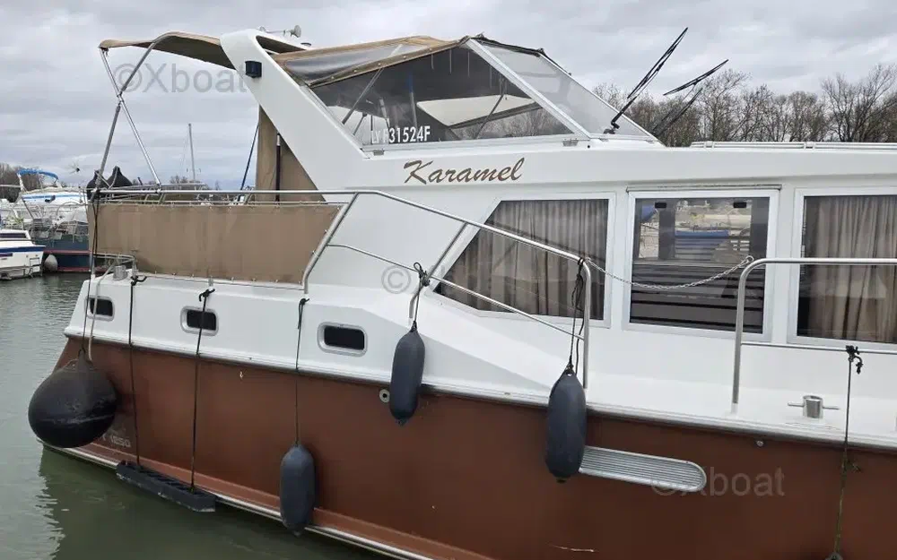 slider 4 Bruce Roberts Aquacraft 12.50 AC