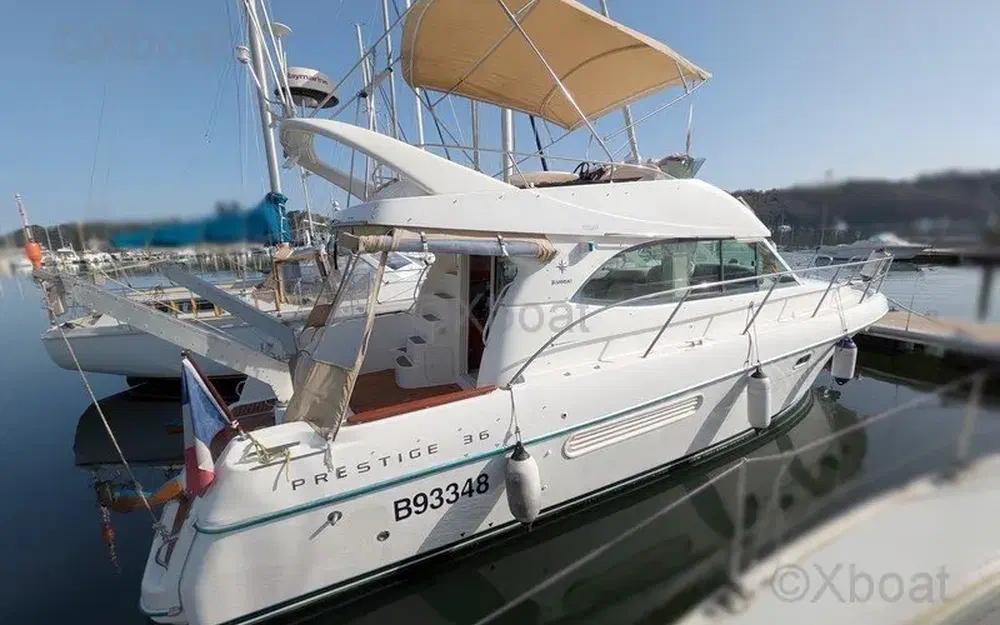 slider 1 Jeanneau Prestige 36 Fly