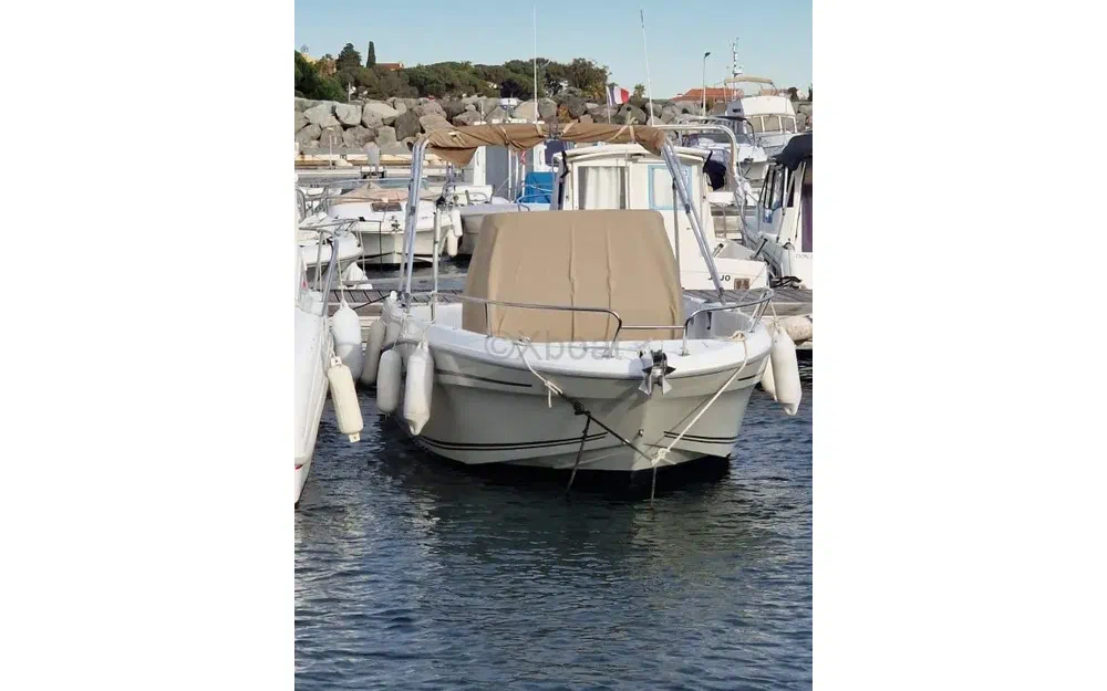 slider 0 Jeanneau Cap Camarat 6.5 BR