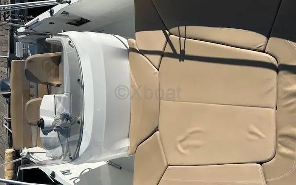 slider 10 Jeanneau Cap Camarat 6.5 BR