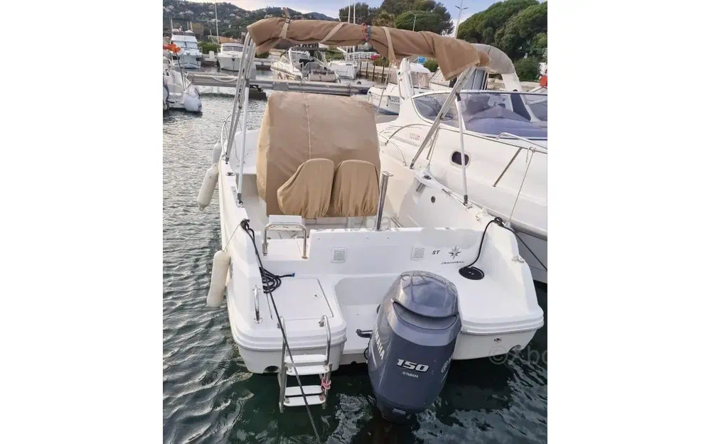 slider 1 Jeanneau Cap Camarat 6.5 BR