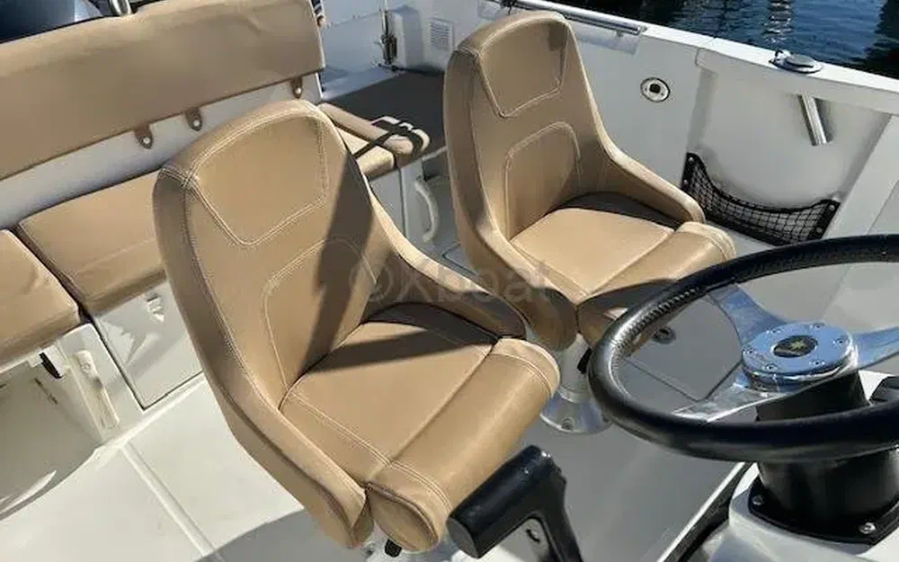 slider 7 Jeanneau Cap Camarat 6.5 BR