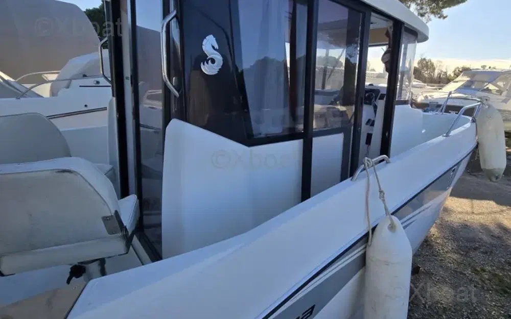 slider 5 Beneteau Barracuda 7