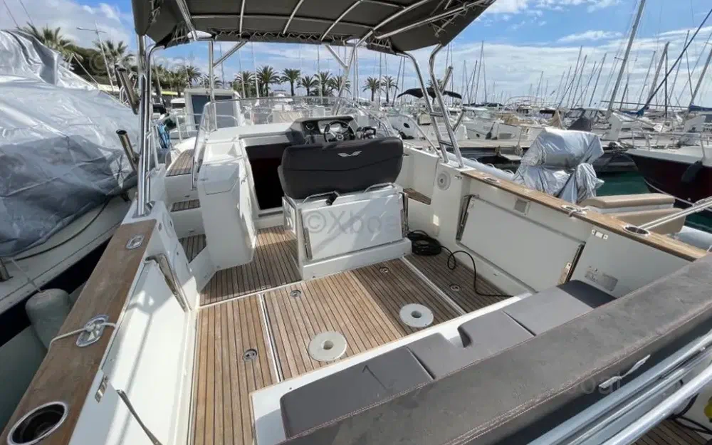 slider 4 Beneteau Flyer 8.8 SUNdeck