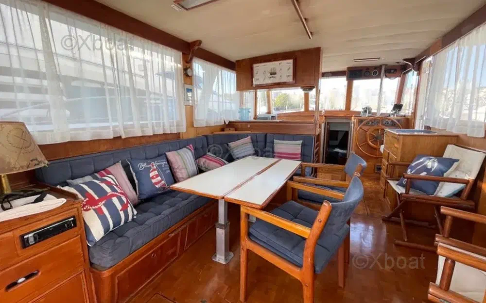 slider 4 American Marine Grand Banks 42 Europa