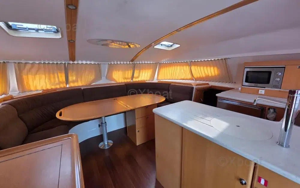 slider 11 Nautitech 44