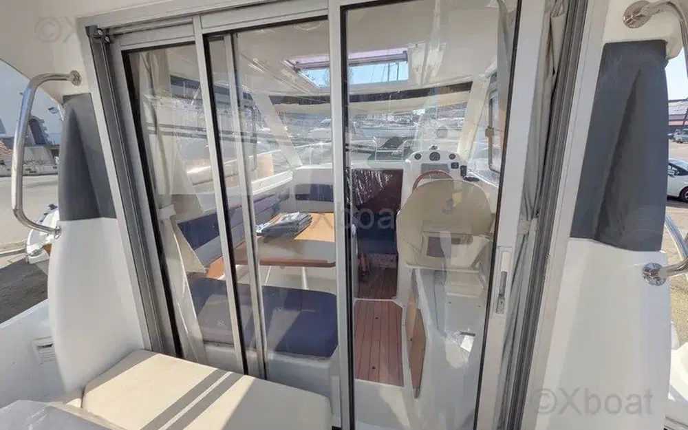 slider 6 Beneteau Antares 6.80