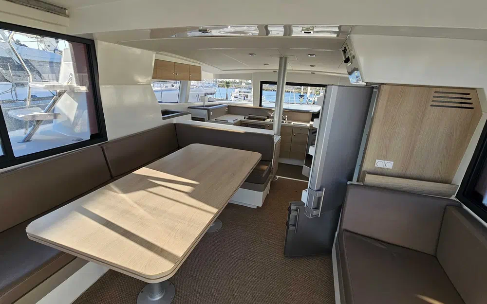 slider 4 Bali Catamarans Bali 4.1