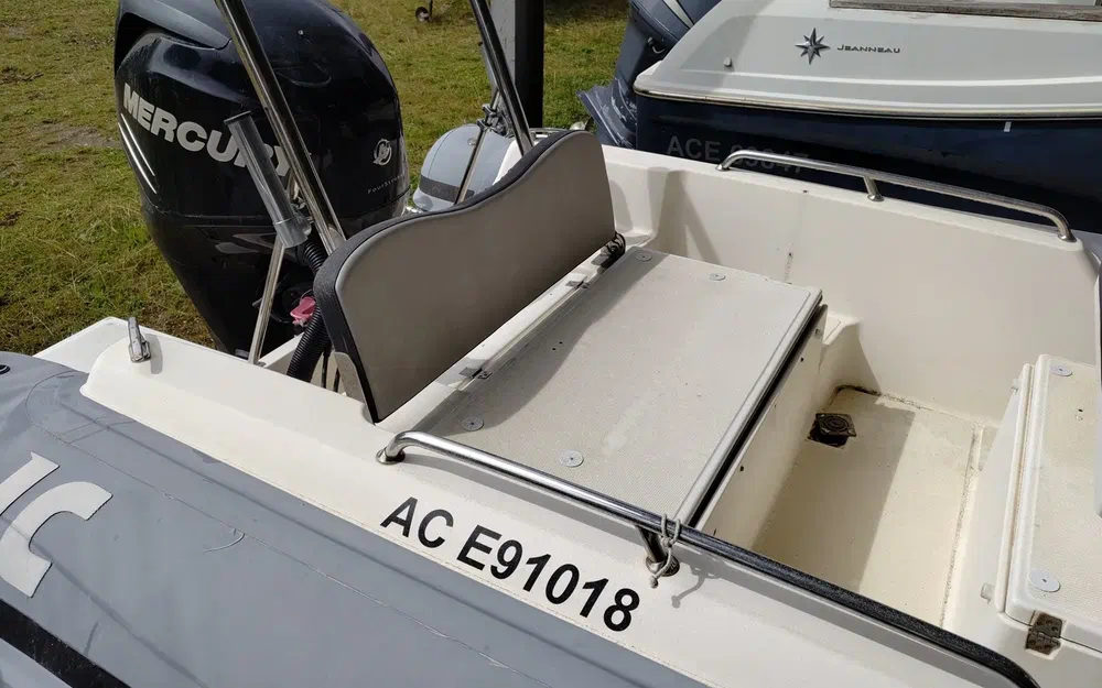 slider 5 Joker Boat Clubman 22