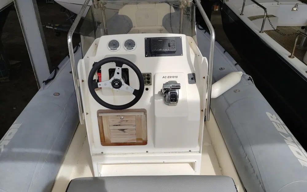 slider 7 Joker Boat Clubman 22