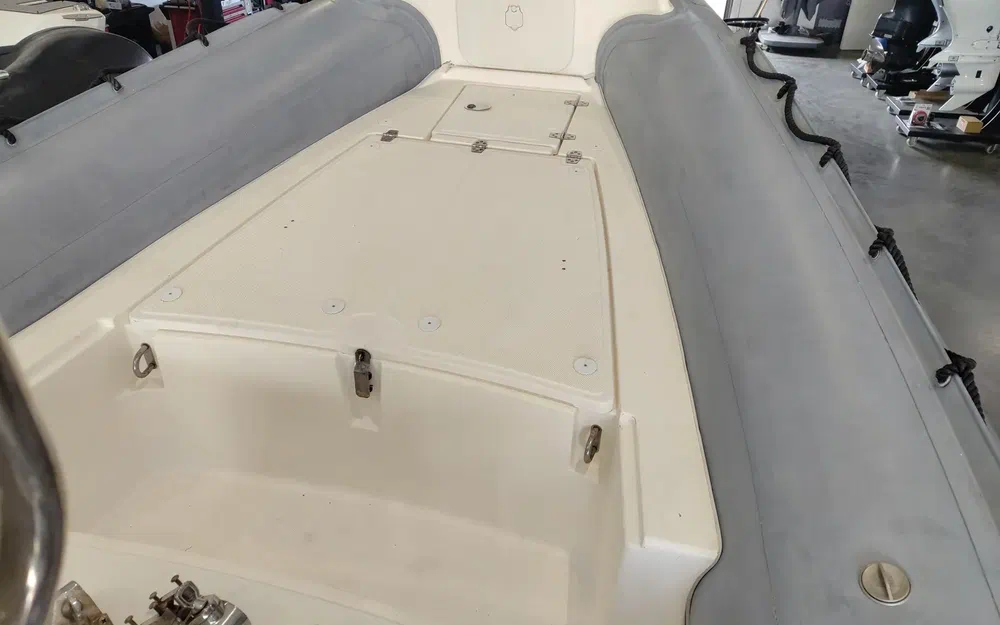 slider 8 Joker Boat Clubman 22