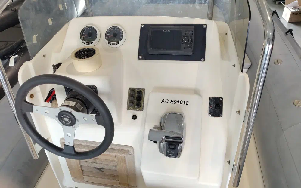slider 6 Joker Boat Clubman 22