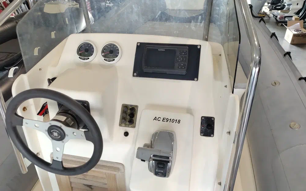 slider 7 Joker Boat Clubman 22
