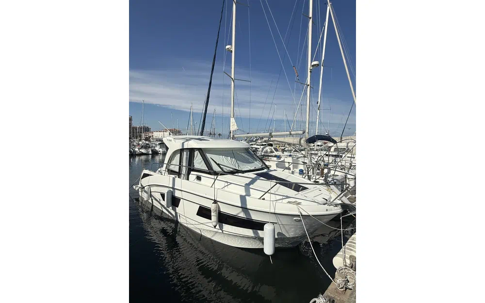 slider 0 Beneteau Antares 9 OB