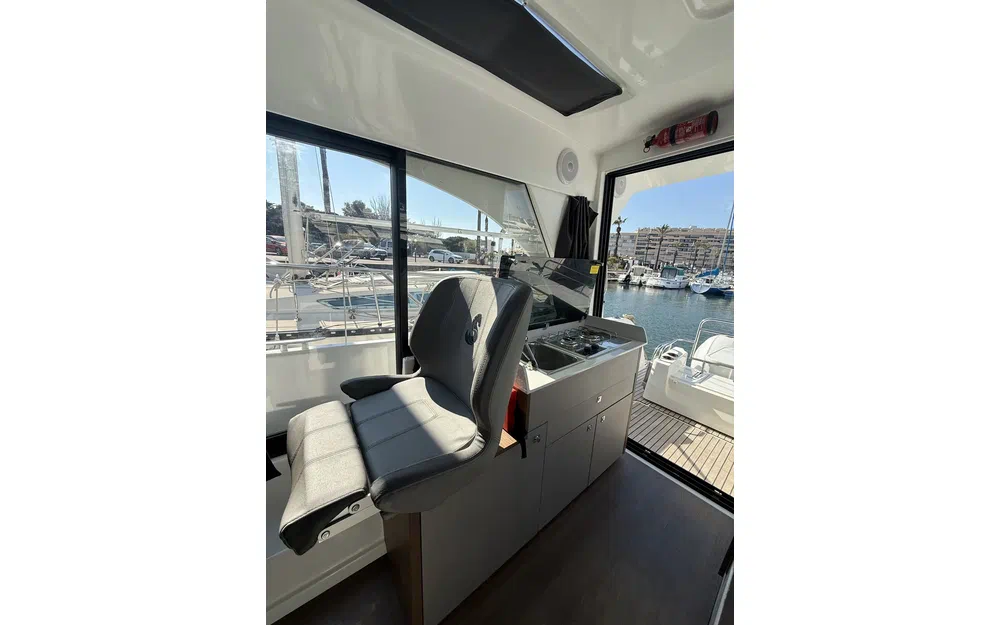 slider 5 Beneteau Antares 9 OB