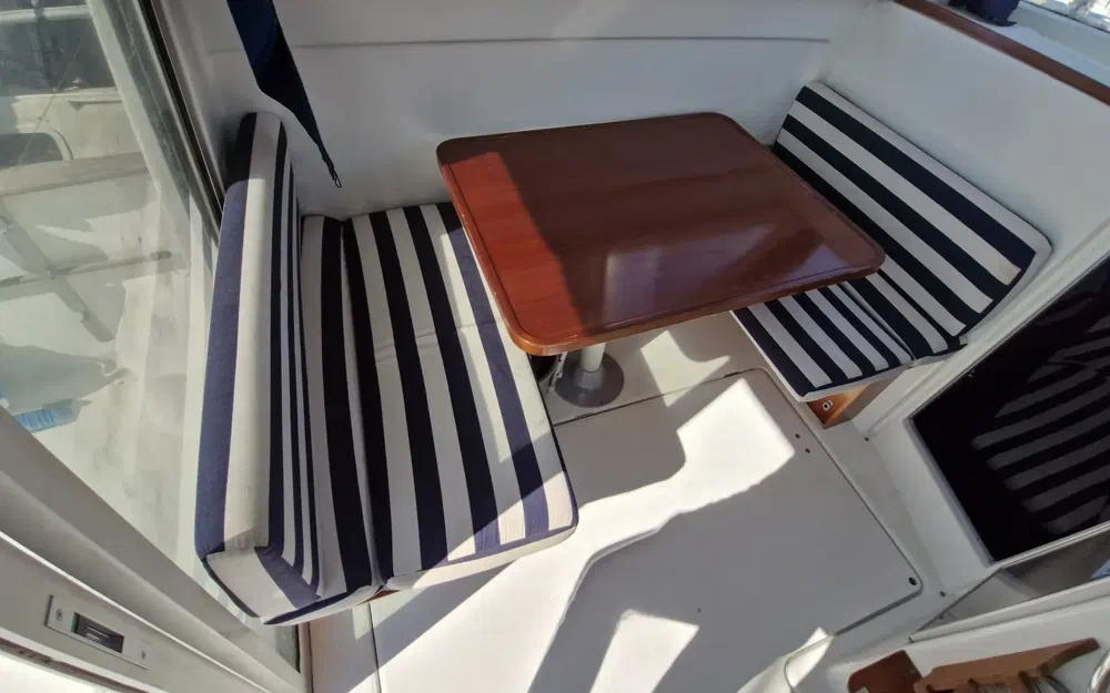 slider 9 Beneteau Antares 755